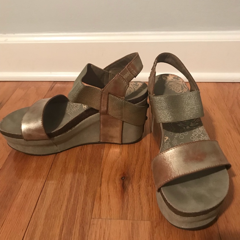 OTBT Gold Wedges
